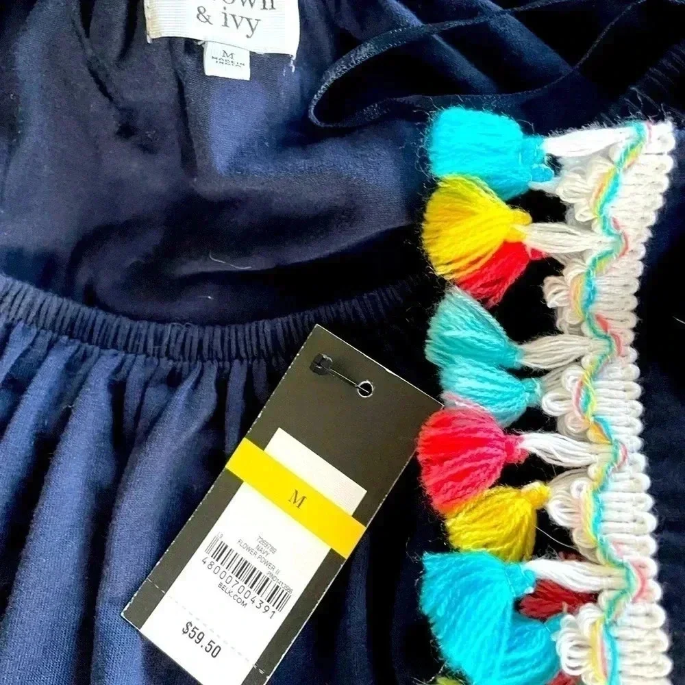 NWT- crown and Ivy Pom top